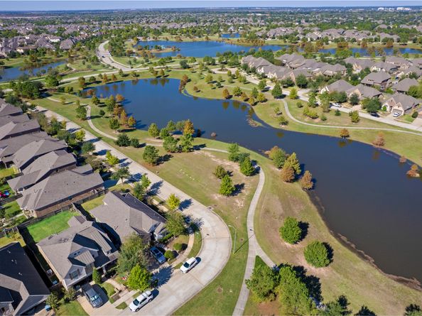 16706 Blackland Prairie Drive, Cypress TX 77433