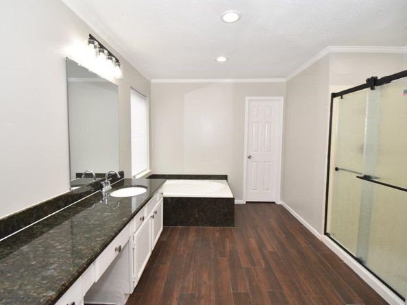 9007 Woodleigh Drive, Houston TX 77083