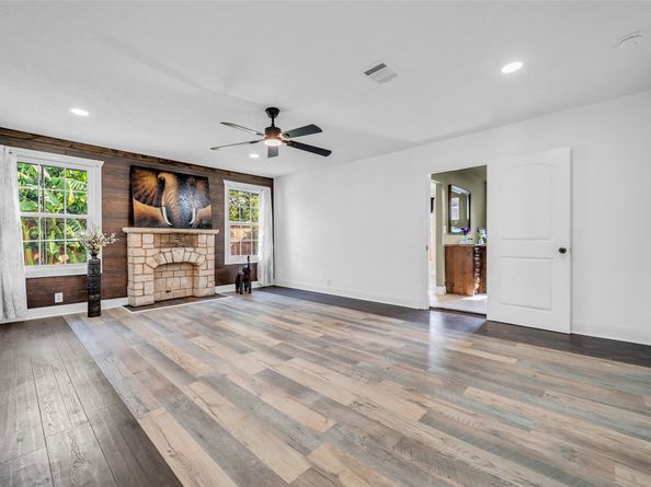 4011 Markley Street, Houston TX 77087