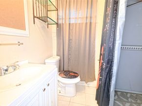 14531 Essendine Lane, Houston TX 77045