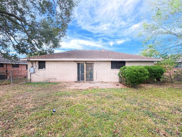 14531 Essendine Lane, Houston TX 77045