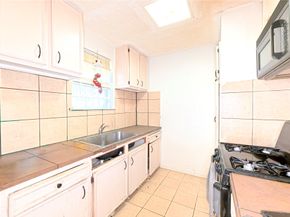 14531 Essendine Lane, Houston TX 77045