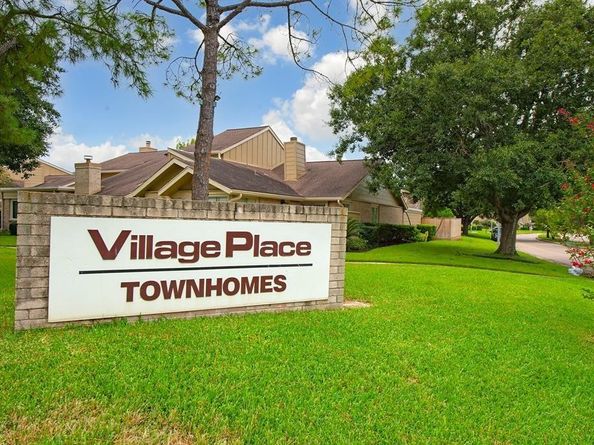 11522 Village Place Drive 81, Houston TX 77077