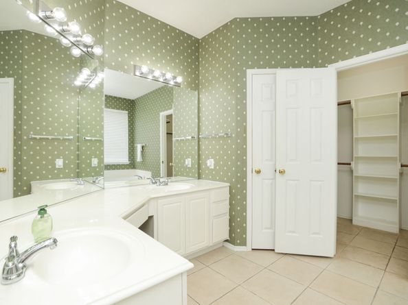 12115 Canyon Glen Drive, Houston TX 77095