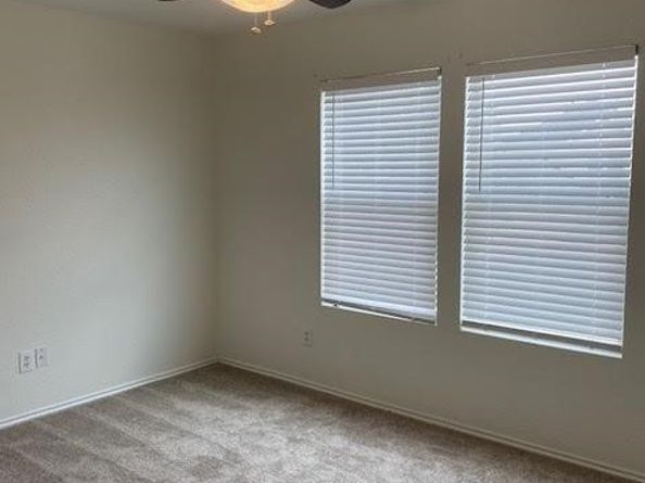 854 Darbydale Crossing Lane, Houston TX 77090