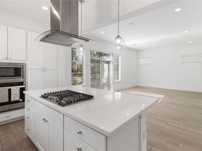 7702 West Side Villas Lane, Houston TX 77055