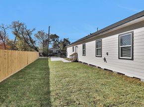 3916 Falls ST Street, Houston TX 77026