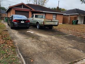 203 Woodard, Houston TX 77009