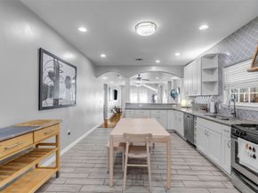 713 Mcintosh Street, Houston TX 77009