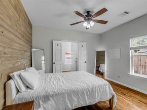 713 Mcintosh Street, Houston TX 77009