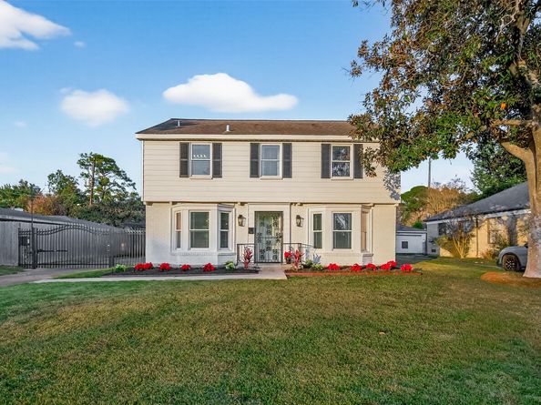 6405 Pinehurst Drive, Houston TX 77023