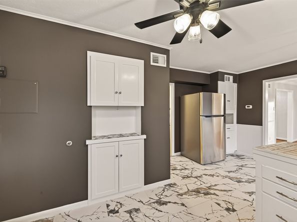 6405 Pinehurst Drive, Houston TX 77023