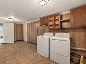 6405 Pinehurst Drive, Houston TX 77023