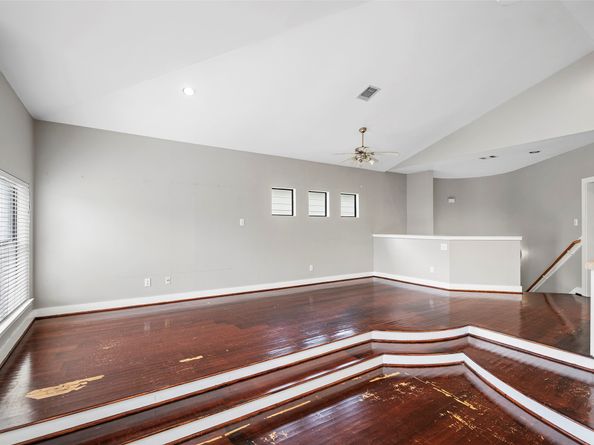 9705 Linkmeadow Lane, Houston TX 77025