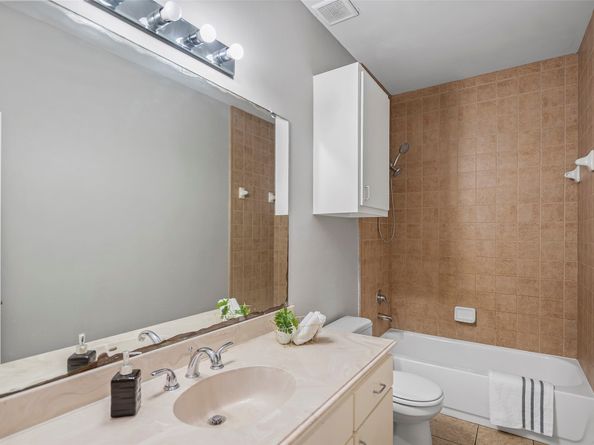 9705 Linkmeadow Lane, Houston TX 77025