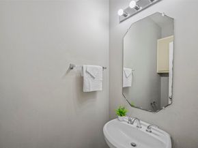 9705 Linkmeadow Lane, Houston TX 77025