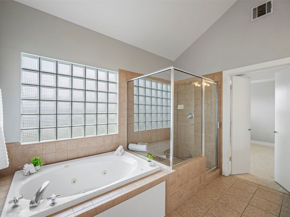 9705 Linkmeadow Lane, Houston TX 77025