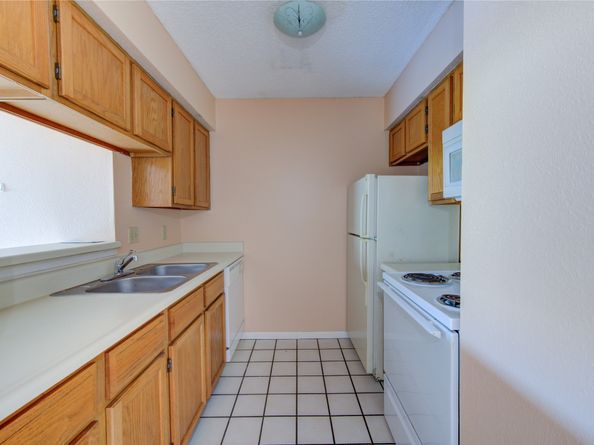 2120 El Paseo Street 619, Houston TX 77054