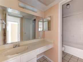 2120 El Paseo Street 619, Houston TX 77054