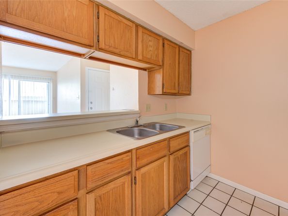 2120 El Paseo Street 619, Houston TX 77054