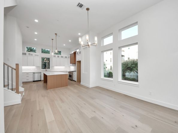 4819 Austin Street B, Houston TX 77004