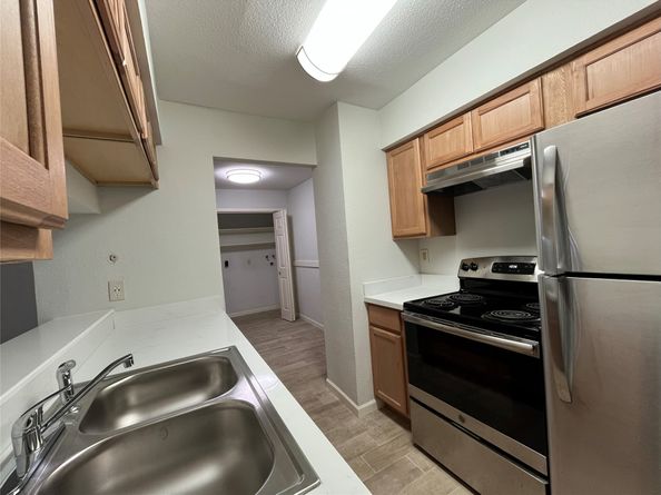 7200 Clarewood Drive 1702, Houston TX 77036