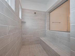 1611 Regents Court, Houston TX 77055