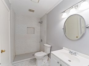 5239 Arboles Drive A, Houston TX 77035