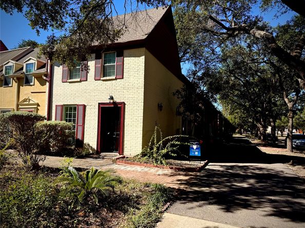 5239 Arboles Drive A, Houston TX 77035