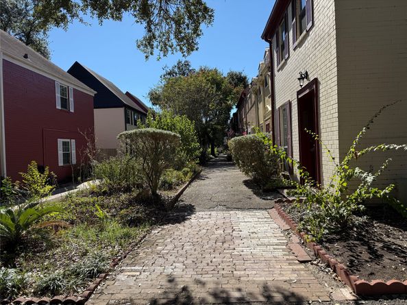 5239 Arboles Drive A, Houston TX 77035