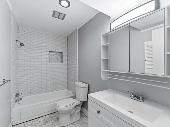 5239 Arboles Drive A, Houston TX 77035