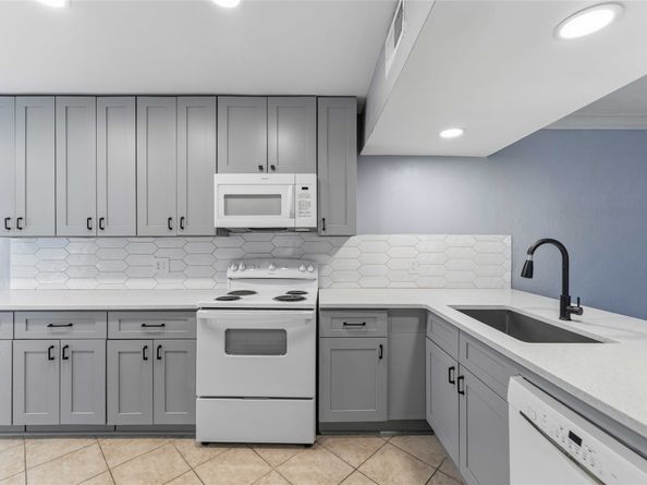 5239 Arboles Drive A, Houston TX 77035