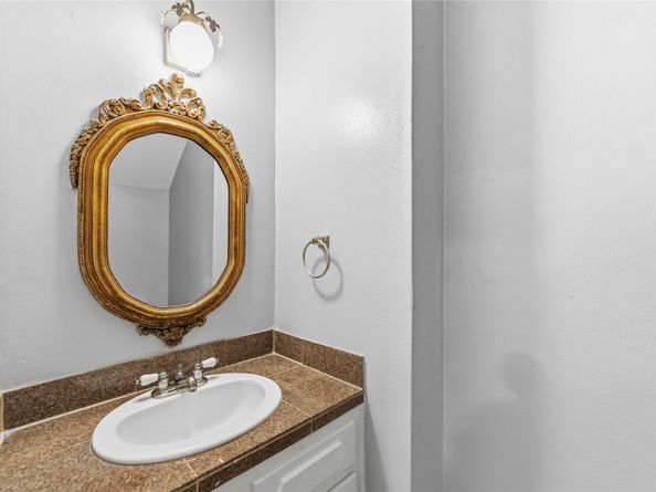 5239 Arboles Drive A, Houston TX 77035