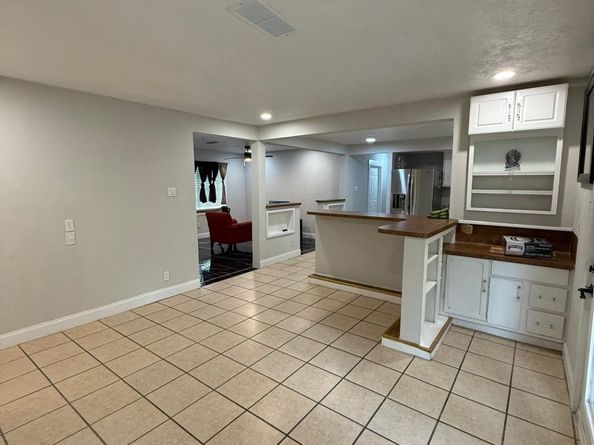 4323 Jamie Lane E, Houston TX 77048