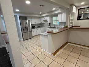 4323 Jamie Lane E, Houston TX 77048