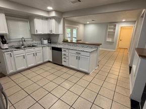 4323 Jamie Lane E, Houston TX 77048