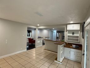 4323 Jamie Lane E, Houston TX 77048