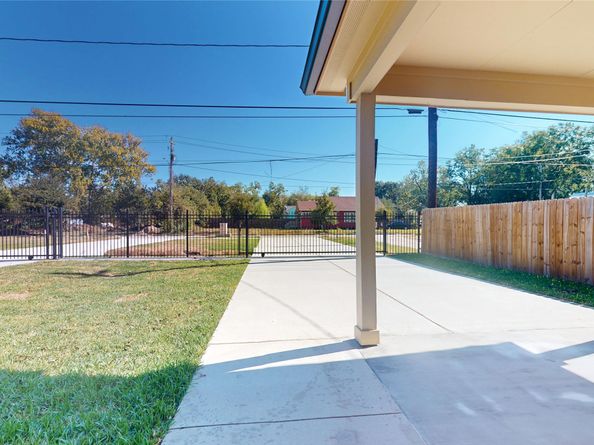 8709 Wheatley Street A, Houston TX 77088