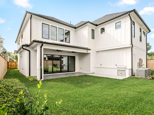 1526 Wakefield Drive, Houston TX 77018