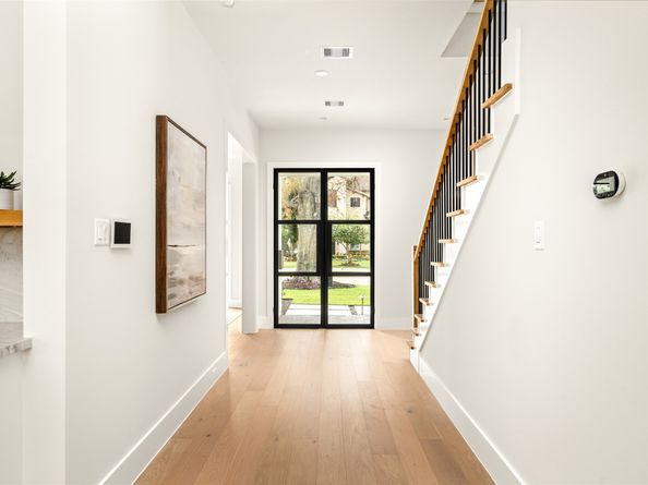 1526 Wakefield Drive, Houston TX 77018