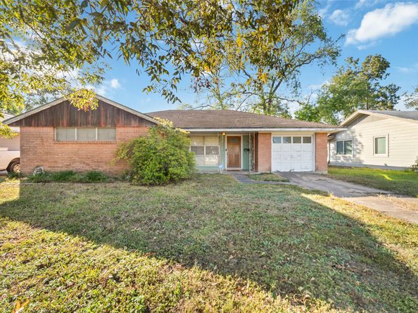 4801 Sanborn Drive, Houston TX 77092