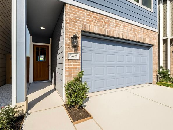 5427 Camaguey Street, Houston TX 77023