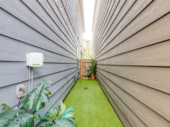 5427 Camaguey Street, Houston TX 77023