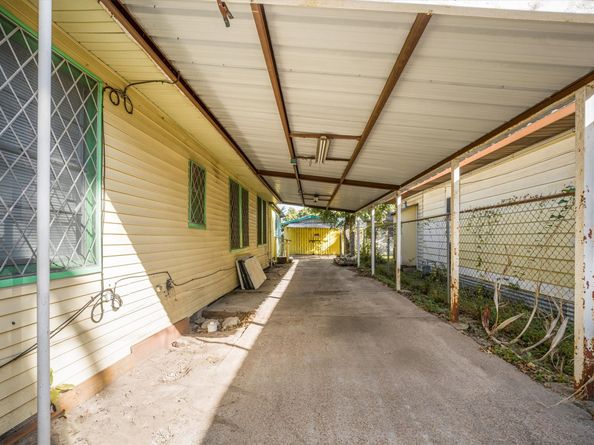 7135 Avenue E, Houston TX 77011