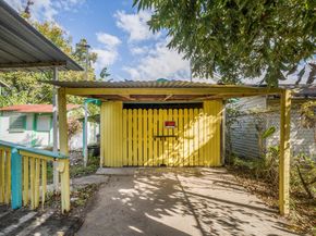 7135 Avenue E, Houston TX 77011