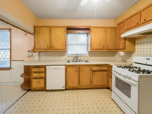 7135 Avenue E, Houston TX 77011