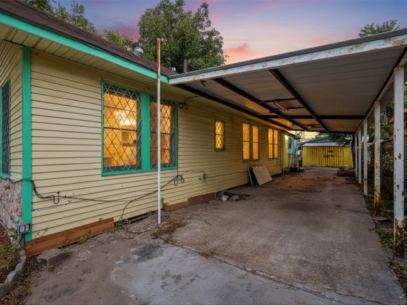 7135 Avenue E, Houston TX 77011