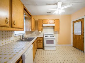 7135 Avenue E, Houston TX 77011