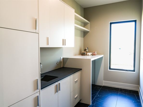 6606 Sivley Street, Houston TX 77055