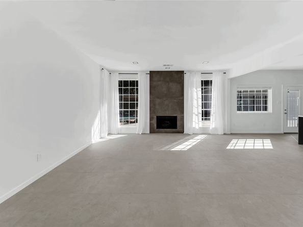 3 Outervale Place, The Woodlands TX 77381